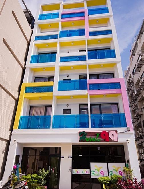 Hotel 九九商旅 Tchaj-čung Exteriér fotografie