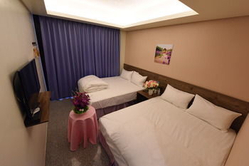 Hotel 九九商旅 Tchaj-čung Exteriér fotografie