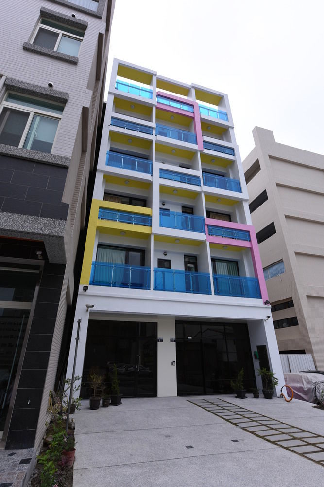 Hotel 九九商旅 Tchaj-čung Exteriér fotografie