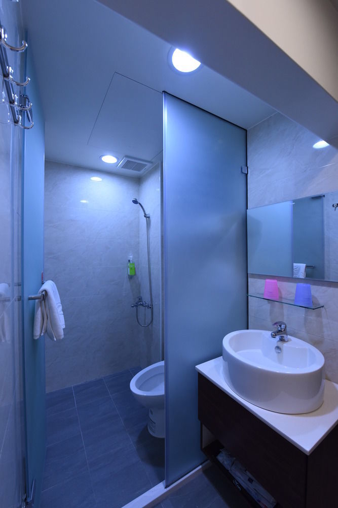Hotel 九九商旅 Tchaj-čung Exteriér fotografie